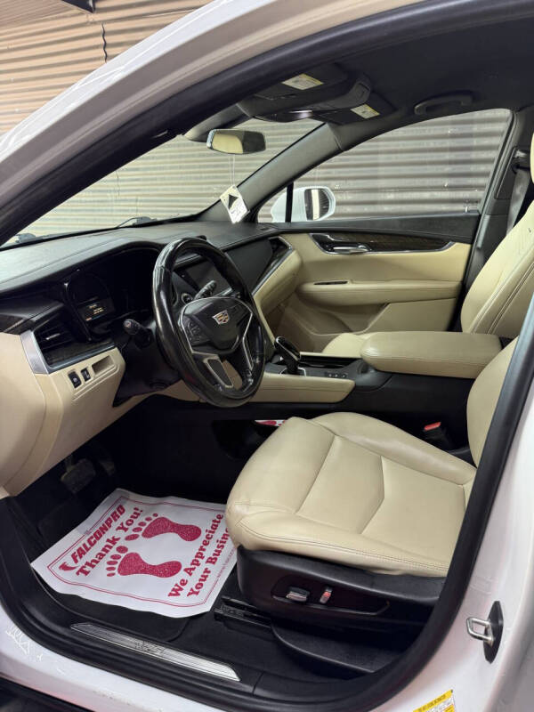 2018-cadillac-xt5-base-4x4-4dr-suv (8) 2018 Cadillac XT5