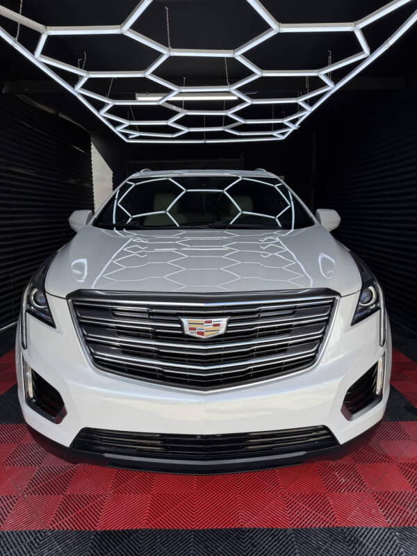 2018-cadillac-xt5-base-4x4-4dr-suv 2018 Cadillac XT5