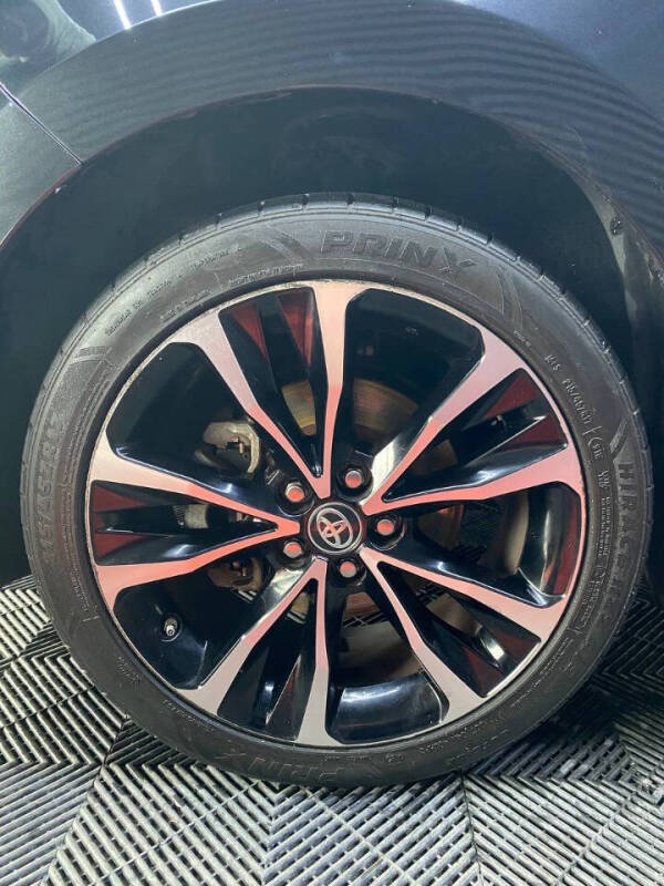 2019-toyota-corolla-se-4dr-sedan-cvt (15) 2019 Toyota Corolla SE